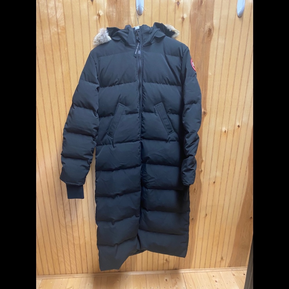 Canada Goose Women’s Mystique Parka